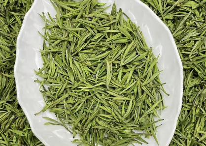 把白茶当成“常喝茶”的那种生意